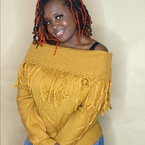 Mustard off shoulder fringe sweater - Picture 4 of 4